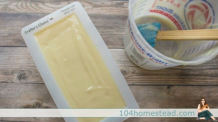 These goat milk shampoo bars offer a great lathering experience, along with a creamy and luxurious feel thanks to a generous helping of goat's milk.