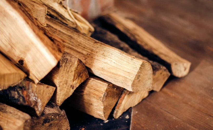 Your Guide to Choosing the Correct Firewood This Winter