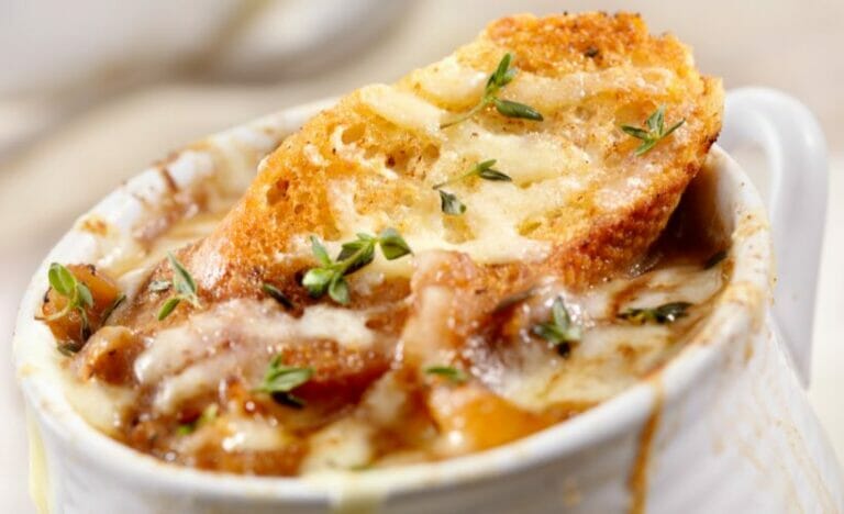 Crock Pot French Onion Soup – Easy & Delicious!